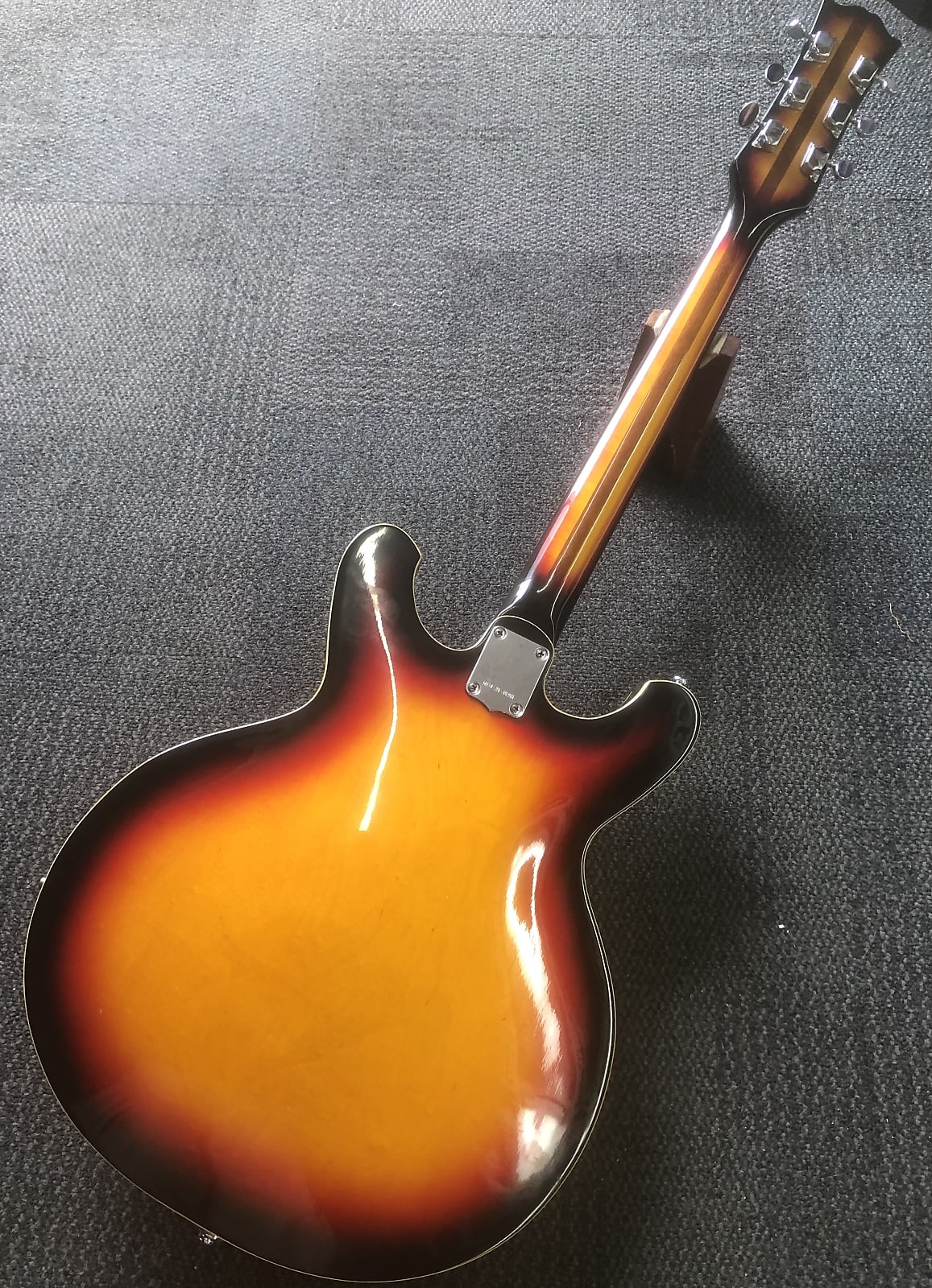Esquire Hollowbody Univox 1960s - Sunburst