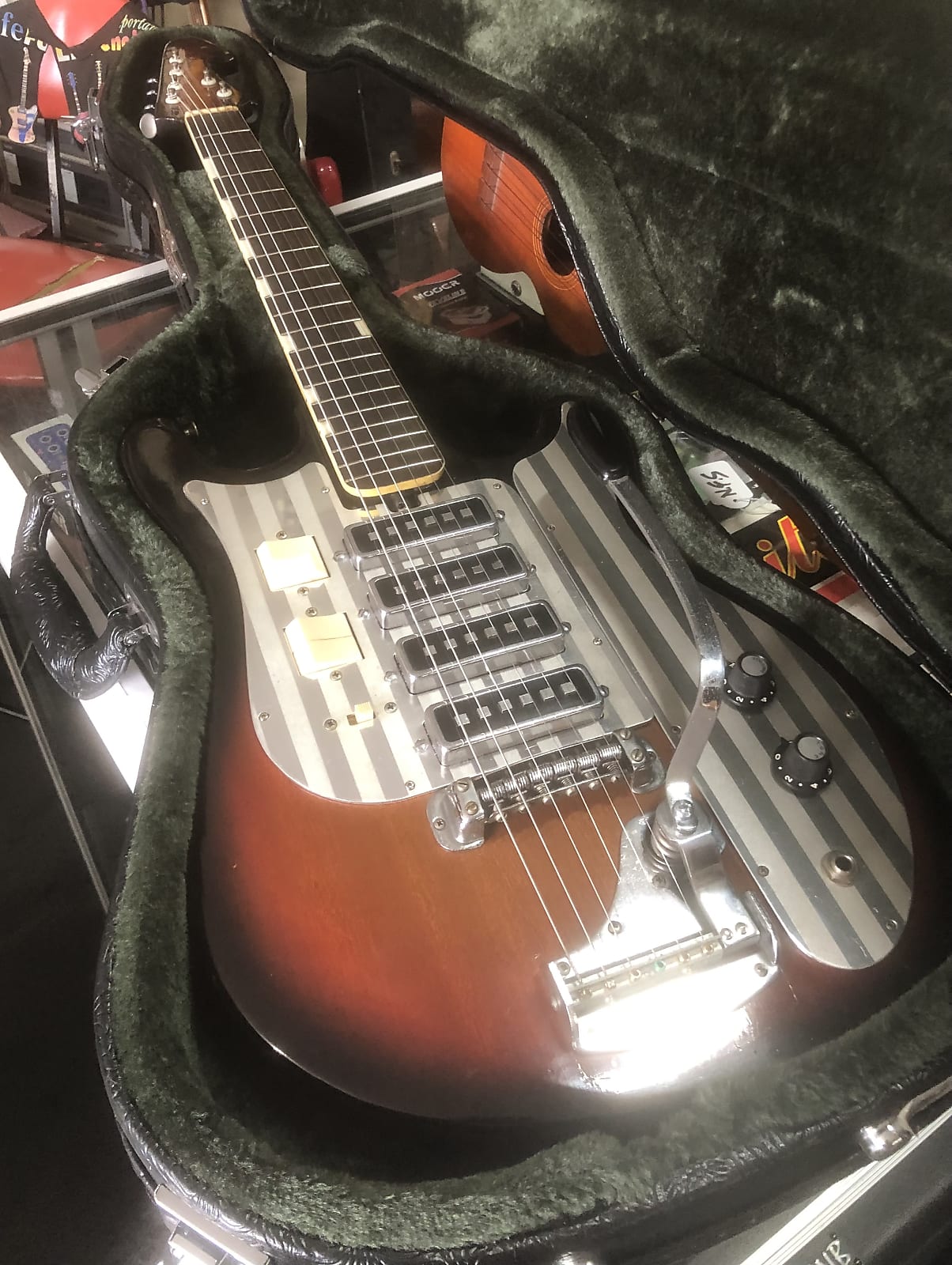 Teisco WG4L Mid sixties. - Sunburst